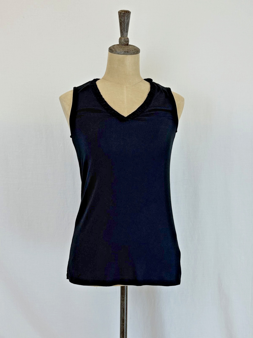 NWT Soya Concept BOUTIQUE Black V Neck Tank Top w/ Ruffle Detail #0420 XS